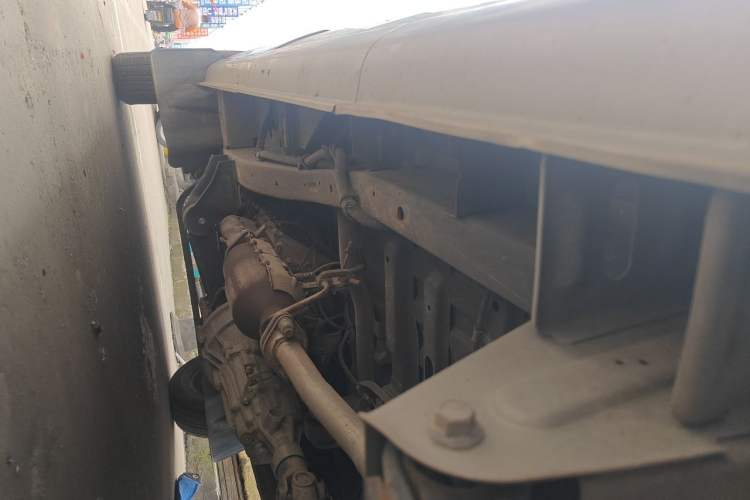 Used Jinbei Hiace X30 2020 1.5L Van Super-Enjoyment Model China VI Standard SWC15M Chassis Rear Left