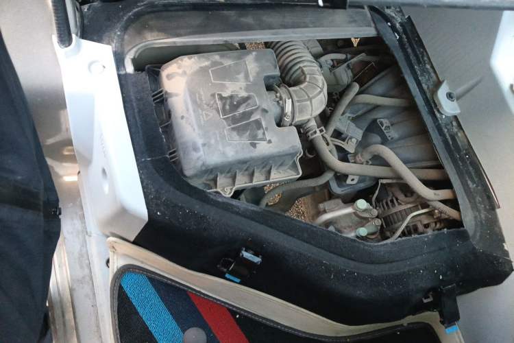 Used Jinbei Hiace X30 2020 1.5L Van Super-Enjoyment Model China VI Standard SWC15M Engine Bay Right