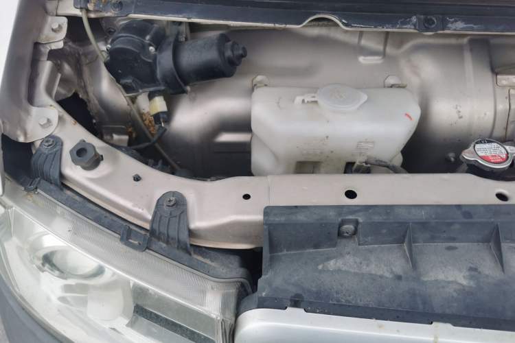 Used Jinbei Hiace X30  Engine Bay Right