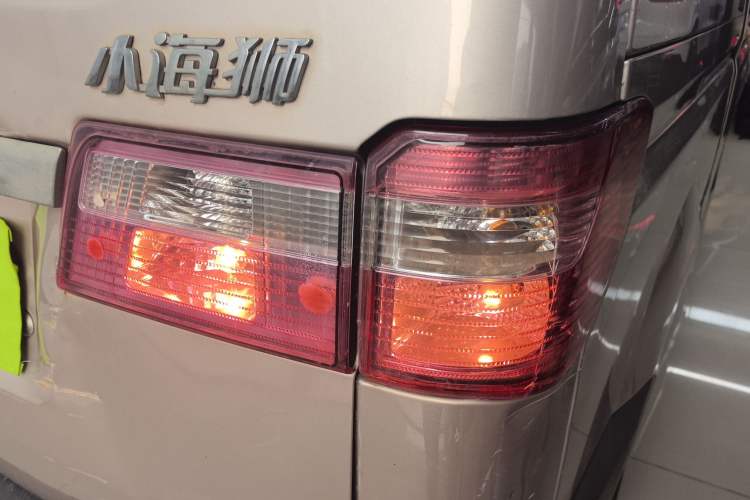 Used Jinbei Hiace X30 2020 1.5L Super-Comfortable Version China VI Standard SWC15M Exterior 3