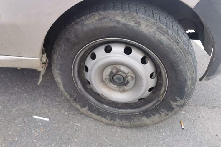 Used Jinbei Hiace X30  Right Front Wheel Hub
