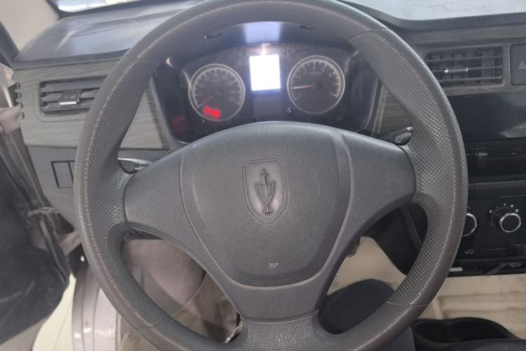 Used Jinbei Hiace X30 2020 1.5L Super-Comfortable Version China VI Standard SWC15M Steering Wheel