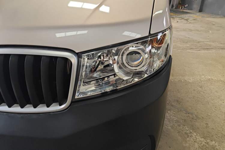 Used Jinbei Hiace X30 2020 1.5L Van Super-Enjoyment Model China VI Standard SWC15M Left Front Headlight