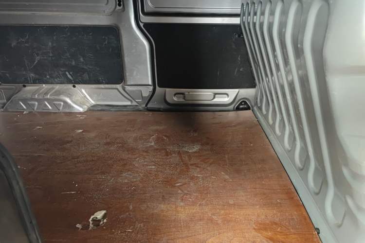 Used Jinbei Hiace X30 2020 1.5L Van Super-Enjoyment Model China VI Standard SWC15M Left Rear Seat