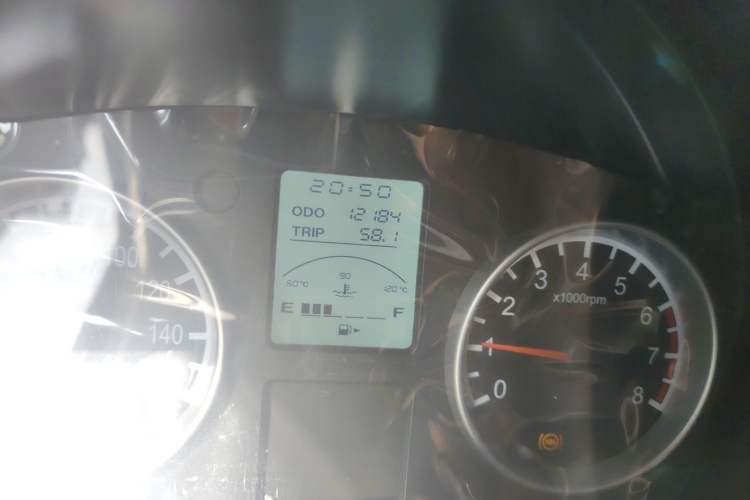 Used Jinbei Hiace X30 2020 1.5L Van Super-Enjoyment Model China VI Standard SWC15M Odometer Close Up