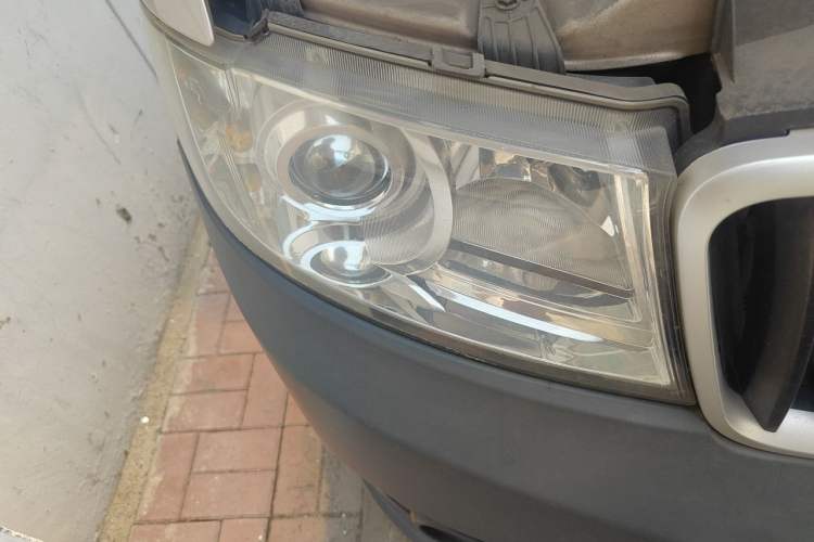 Used Jinbei Hiace X30 2020 1.5L Van Super-Enjoyment Model China VI Standard SWC15M Right Front Headlight