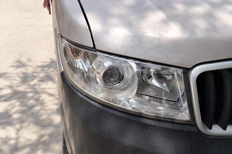 Used Jinbei Hiace X30 2020 1.5L Van Super-Enjoyment Model China VI Standard SWC15M Right Front Headlight
