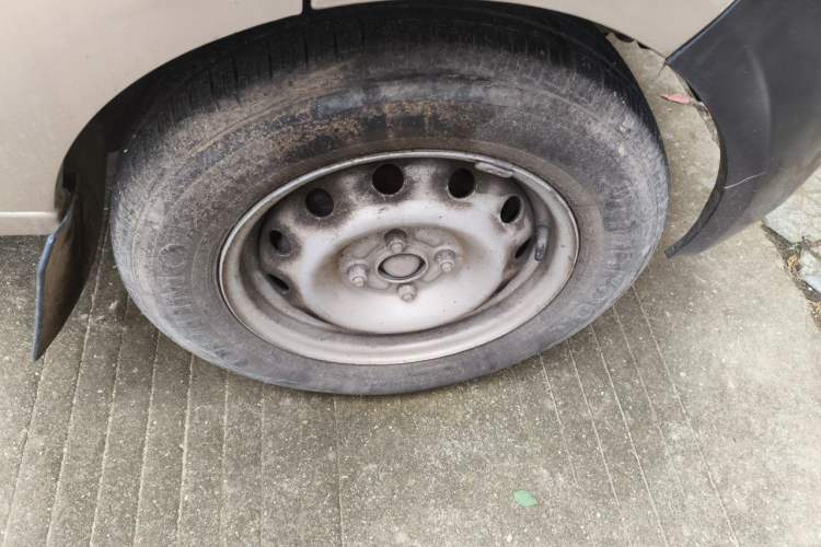 Used Jinbei Hiace X30 2020 1.5L Super-Comfortable Version China VI Standard SWC15M Right Front Wheel Hub