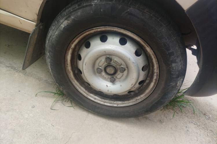 Used Jinbei Hiace X30 2020 1.5L Van Super-Enjoyment Model China VI Standard SWC15M Right Front Wheel Hub