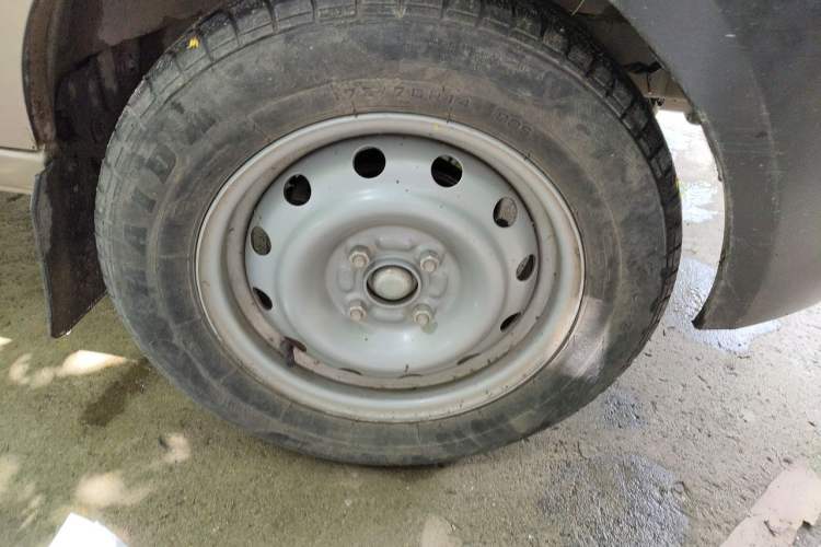 Used Jinbei Hiace X30 2020 1.5L Van Super-Enjoyment Model China VI Standard SWC15M Right Front Wheel Hub
