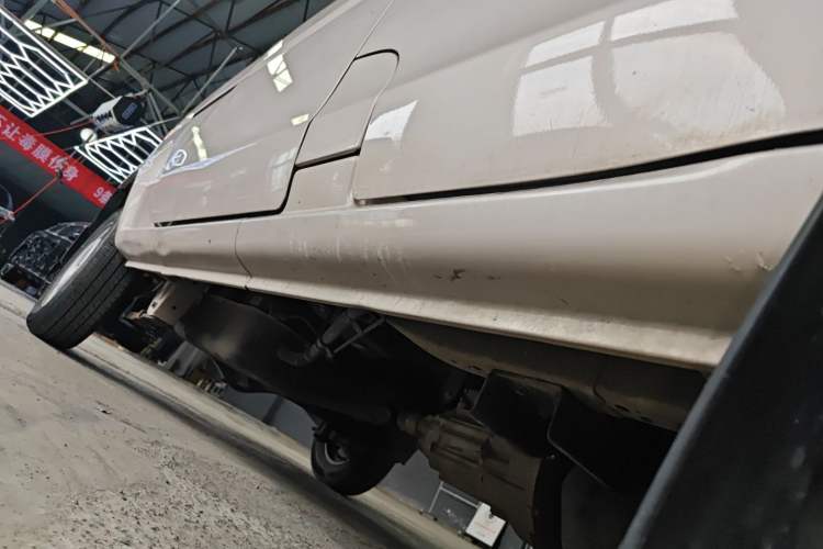 Used Jinbei Hiace X30 2020 1.5L Van Super-Enjoyment Model China VI Standard SWC15M Right Side Sill