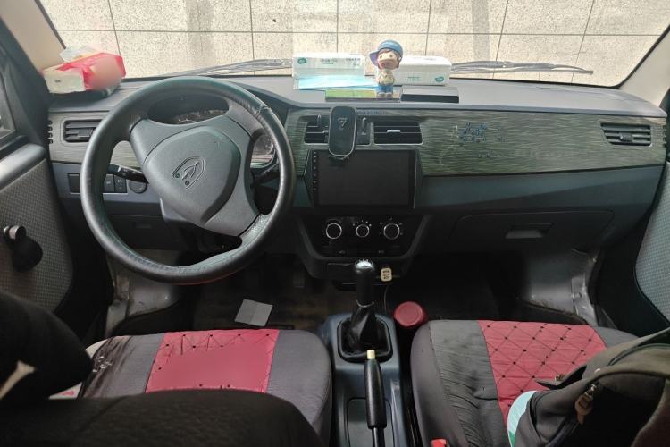 Used Jinbei Hiace X30 2020 1.5L Van Super-Enjoyment Model China VI Standard SWC15M Center Console