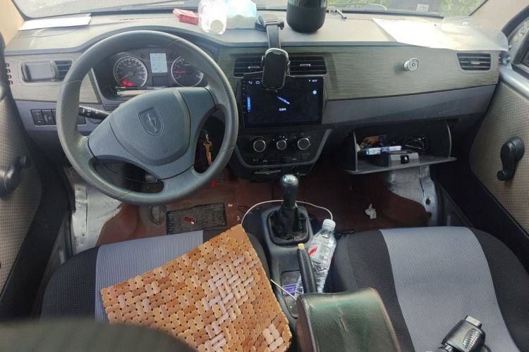 Used Jinbei Hiace X30 2020 1.5L Super-Comfortable Version China VI Standard SWC15M Center Console