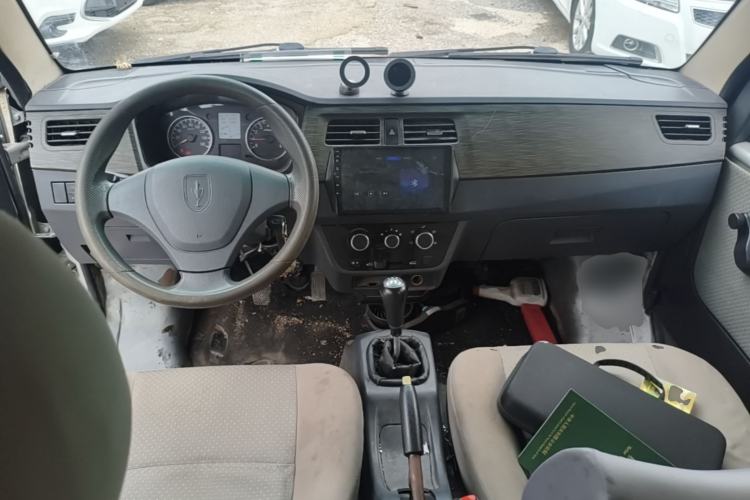 Used Jinbei Hiace X30 2020 1.5L Van Super-Enjoyment Model China VI Standard SWC15M Center Console