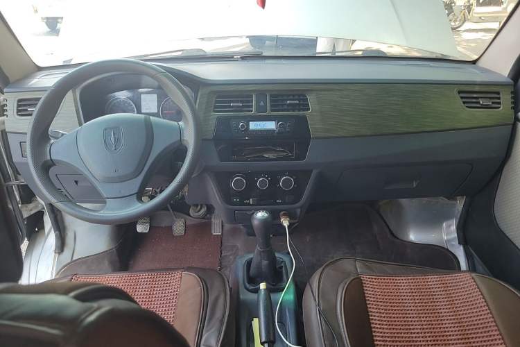 Used Jinbei Hiace X30 2020 1.5L Van Super-Enjoyment Model China VI Standard SWC15M Center Console