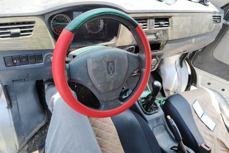 Used Jinbei Hiace X30  Center Console