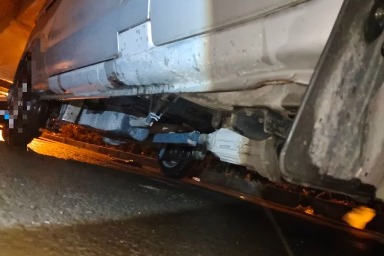 Used Jinbei Hiace X30 2020 1.5L Super-Comfortable Version China VI Standard SWC15M Chassis Front Right