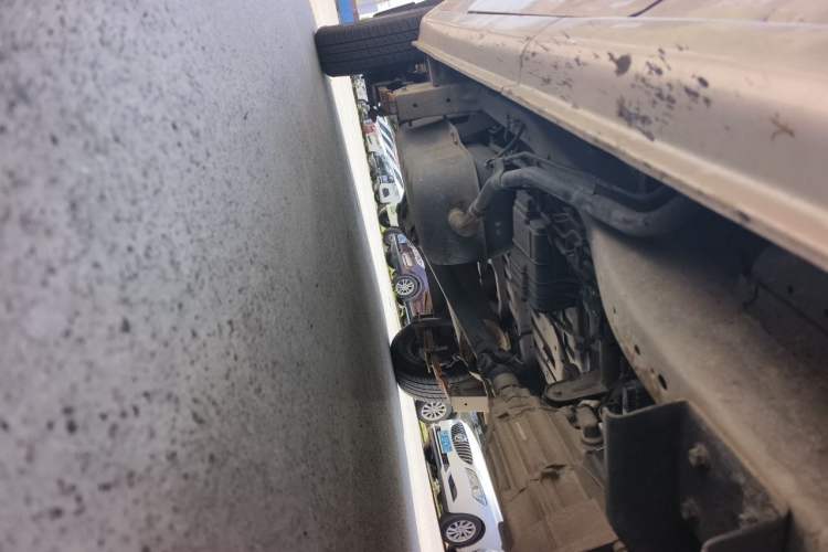 Used Jinbei Hiace X30 2020 1.5L Van Super-Enjoyment Model China VI Standard SWC15M Chassis Front Right