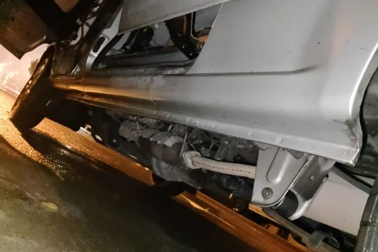 Used Jinbei Hiace X30 2020 1.5L Super-Comfortable Version China VI Standard SWC15M Chassis Rear Left
