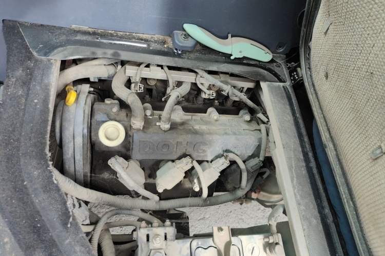 Used Jinbei Hiace X30 2020 1.5L Van Super-Enjoyment Model China VI Standard SWC15M Engine Bay