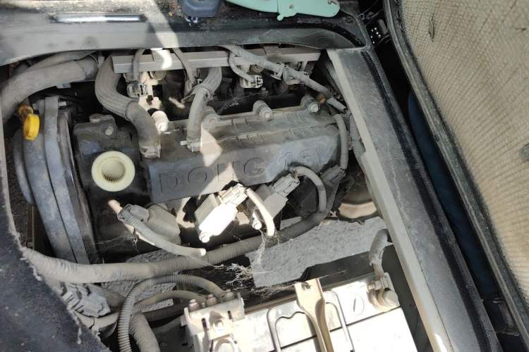 Used Jinbei Hiace X30 2020 1.5L Van Super-Enjoyment Model China VI Standard SWC15M Engine Bay Left