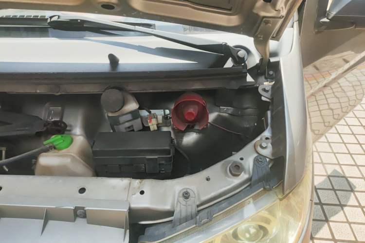 Used Jinbei Hiace X30  Engine Bay Left