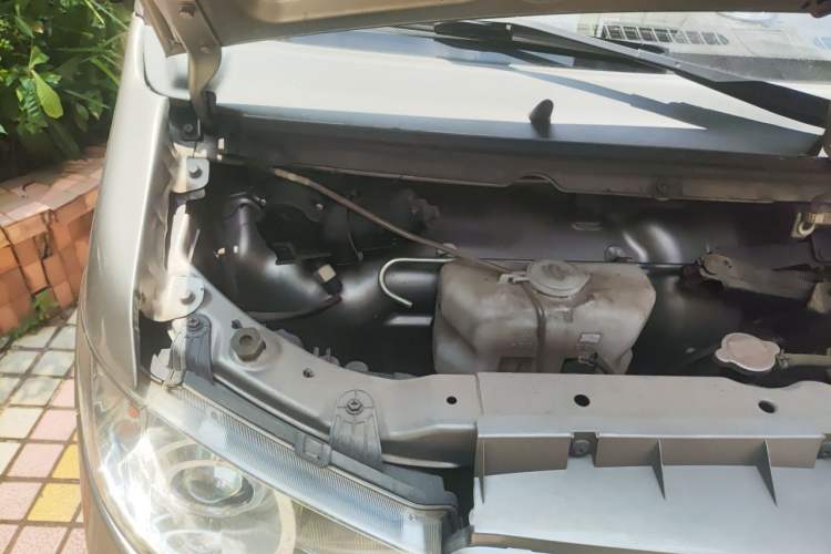 Used Jinbei Hiace X30  Engine Bay Right