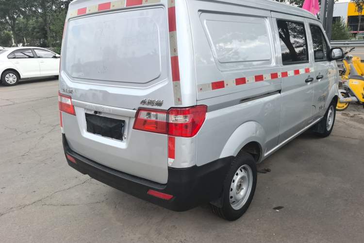 Used Jinbei Hiace X30 2020 1.5L Van Super-Enjoyment Model China VI Standard SWC15M Exterior 3