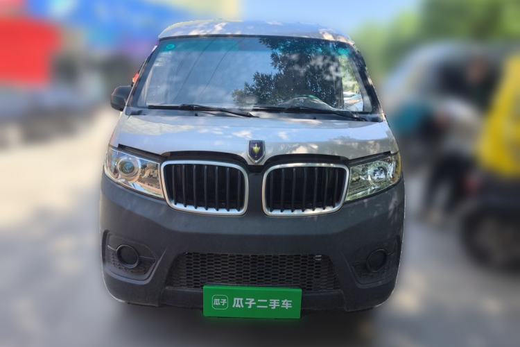 Used Jinbei Hiace X30 2020 1.5L Van Super-Enjoyment Model China VI Standard SWC15M Front
