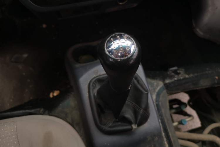 Used Jinbei Hiace X30 2020 1.5L Super-Comfortable Version China VI Standard SWC15M Gear Lever