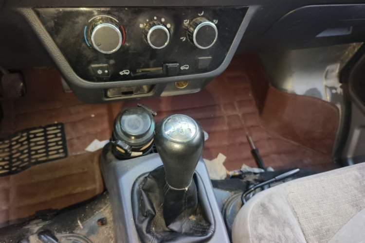 Used Jinbei Hiace X30 2020 1.5L Super-Comfortable Version China VI Standard SWC15M Gear Lever