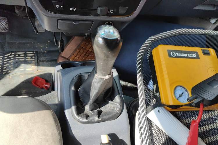 Used Jinbei Hiace X30 2020 1.5L Van Super-Enjoyment Model China VI Standard SWC15M Gear Lever