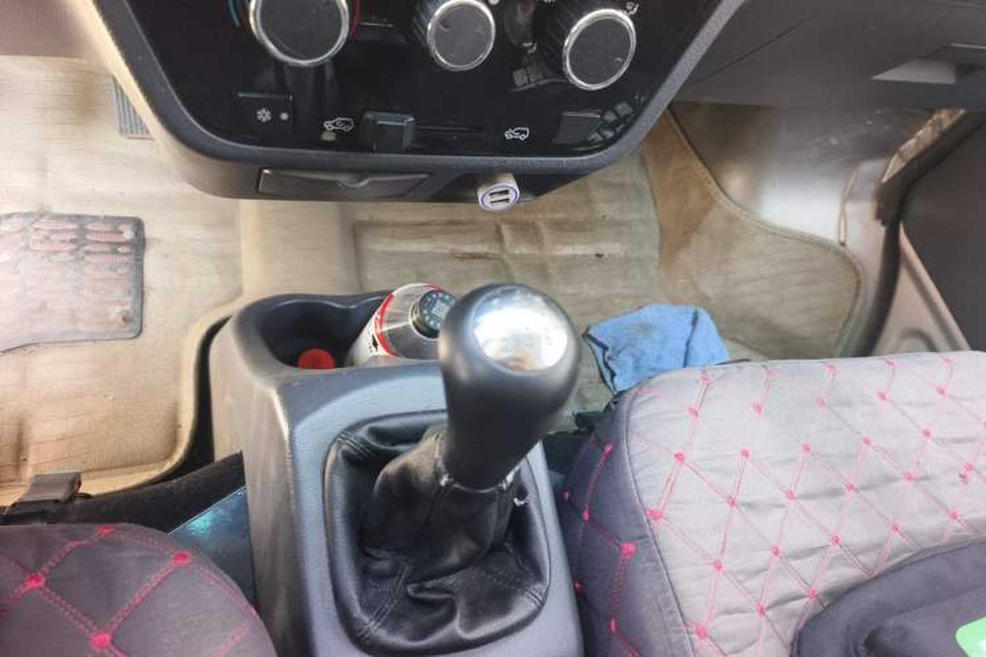 Used Jinbei Hiace X30 2020 1.5L Van Super-Enjoyment Model China VI Standard SWC15M Gear Lever
