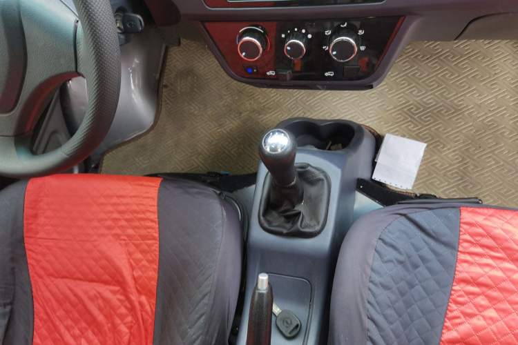 Used Jinbei Hiace X30 2020 1.5L Van Super-Enjoyment Model China VI Standard SWC15M Gear Lever
