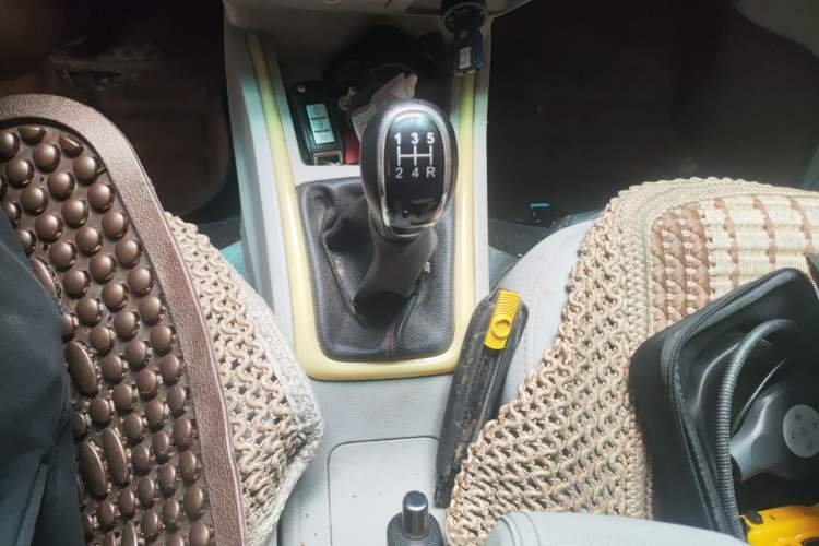 Used Jinbei Hiace X30  Gear Lever