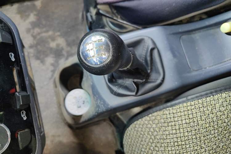 Used Jinbei Hiace X30 2020 1.5L Van Super-Enjoyment Model China VI Standard SWC15M Gear Lever