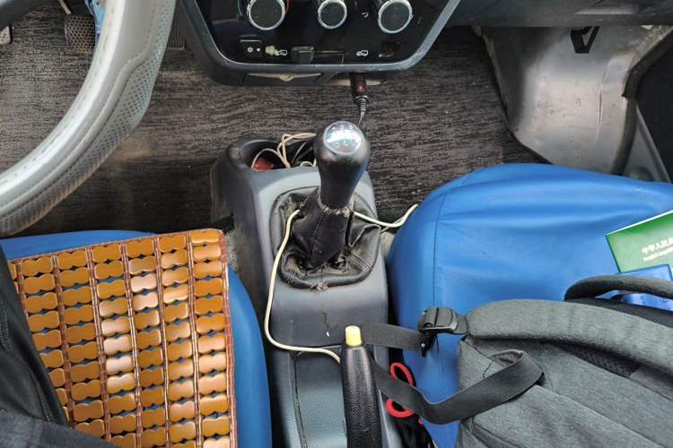 Used Jinbei Hiace X30 2020 1.5L Super-Comfortable Version China VI Standard SWC15M Gear Lever