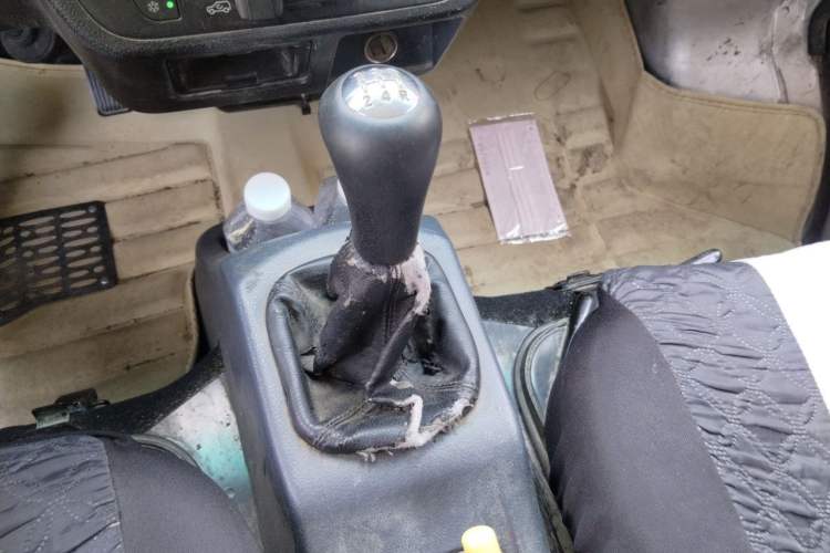 Used Jinbei Hiace X30  Gear Lever