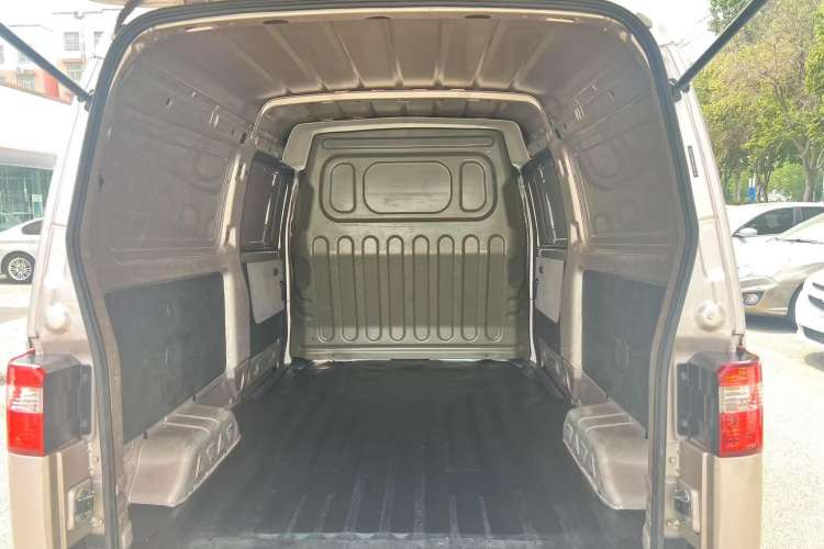 Used Jinbei Hiace X30 2020 1.5L Van Super-Enjoyment Model China VI Standard SWC15M Interior 1