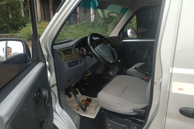 Used Jinbei Hiace X30 2020 1.5L Van Super-Enjoyment Model China VI Standard SWC15M Interior 3