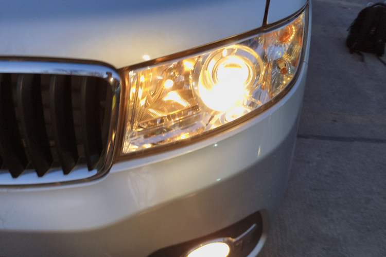 Used Jinbei Hiace X30 2020 1.5L Van Super-Enjoyment Model China VI Standard SWC15M Left Front Headlight