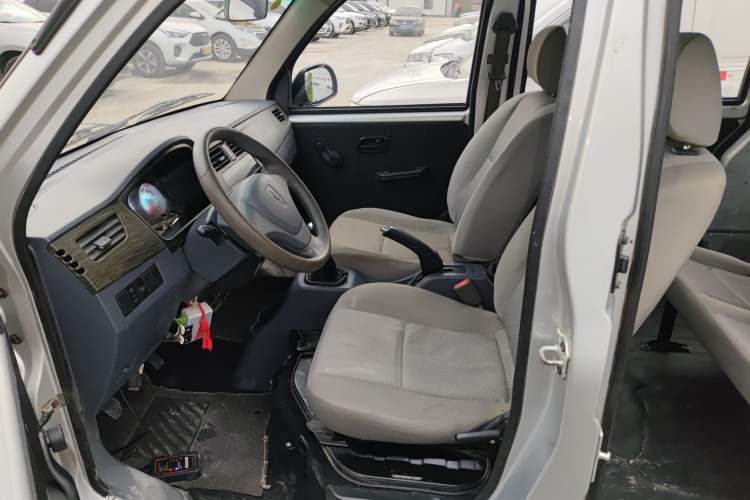 Used Jinbei Hiace X30 2020 1.5L Super-Comfortable Version China VI Standard SWC15M Left Front Seat