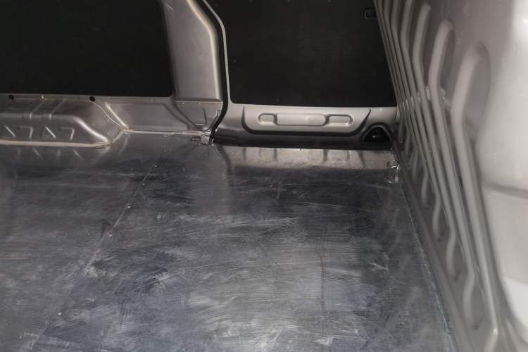 Used Jinbei Hiace X30 2020 1.5L Van Super-Enjoyment Model China VI Standard SWC15M Left Rear Seat