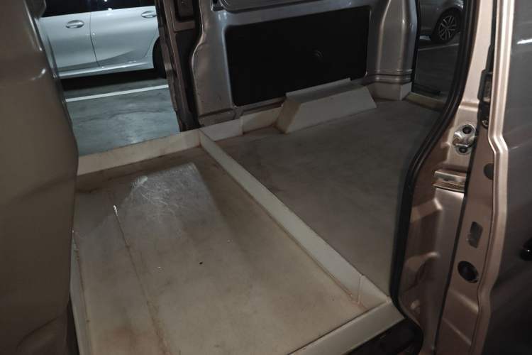 Used Jinbei Hiace X30 2020 1.5L Van Super-Enjoyment Model China VI Standard SWC15M Left Rear Seat