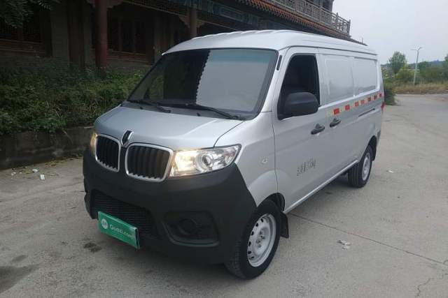 Used Jinbei Hiace X30 2020 1.5L Van Super-Enjoyment Model China VI Standard SWC15M