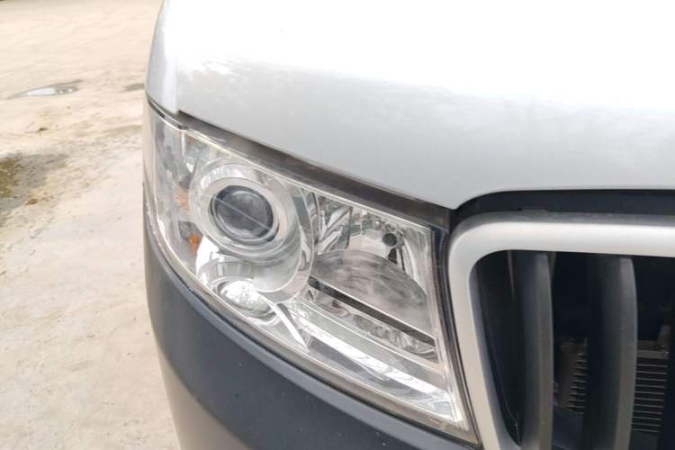 Used Jinbei Hiace X30 2020 1.5L Super-Comfortable Version China VI Standard SWC15M Right Front Headlight