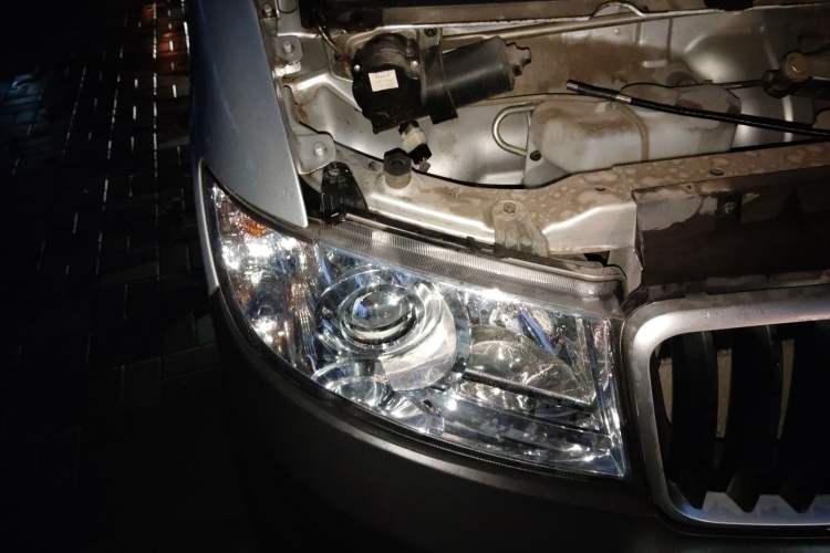 Used Jinbei Hiace X30 2020 1.5L Van Super-Enjoyment Model China VI Standard SWC15M Right Front Headlight