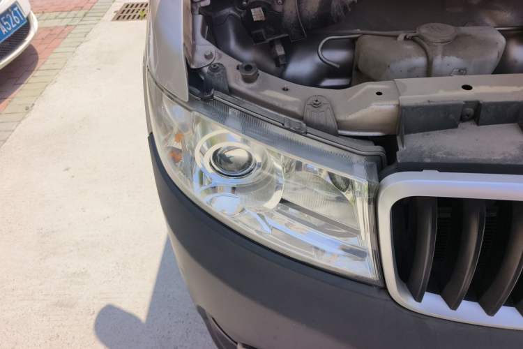 Used Jinbei Hiace X30 2020 1.5L Van Super-Enjoyment Model China VI Standard SWC15M Right Front Headlight