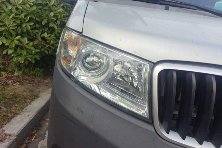 Used Jinbei Hiace X30 2020 1.5L Super-Comfortable Version China VI Standard SWC15M Right Front Headlight