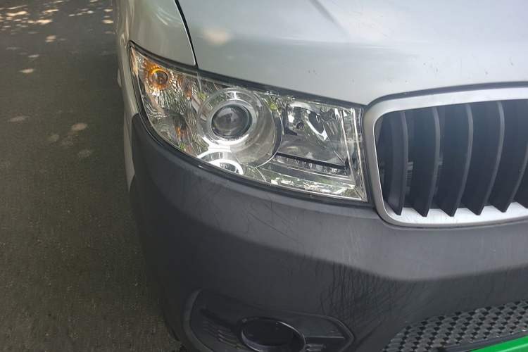 Used Jinbei Hiace X30 2020 1.5L Van Super-Enjoyment Model China VI Standard SWC15M Right Front Headlight